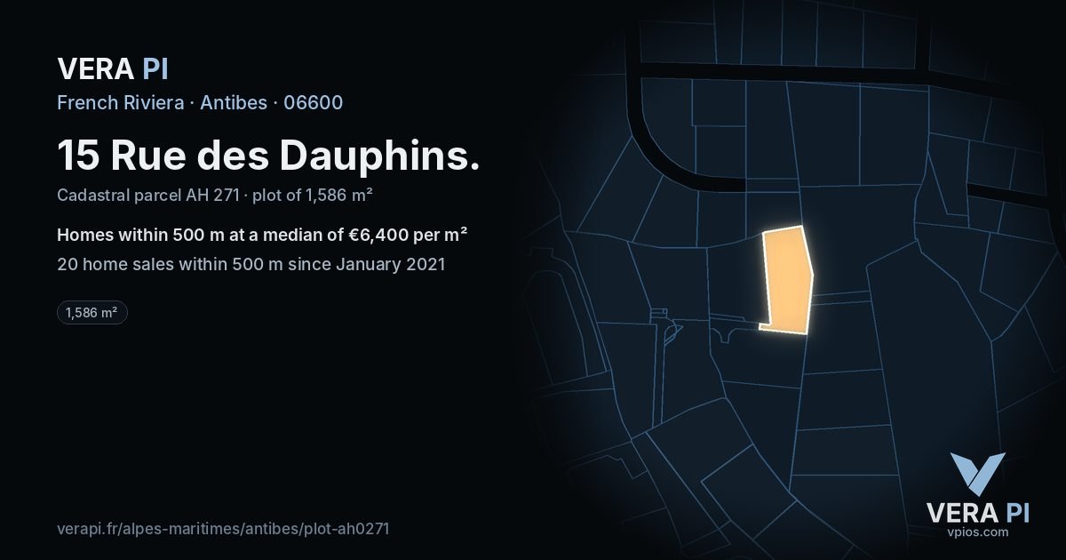 15 Rue des Dauphins, Antibes at night – the plot lit, the parcels around coloured by the prices near them