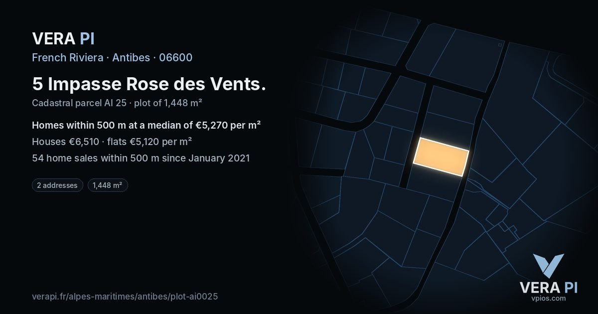 5 Impasse Rose des Vents, Antibes at night – the plot lit, the parcels around coloured by the prices near them