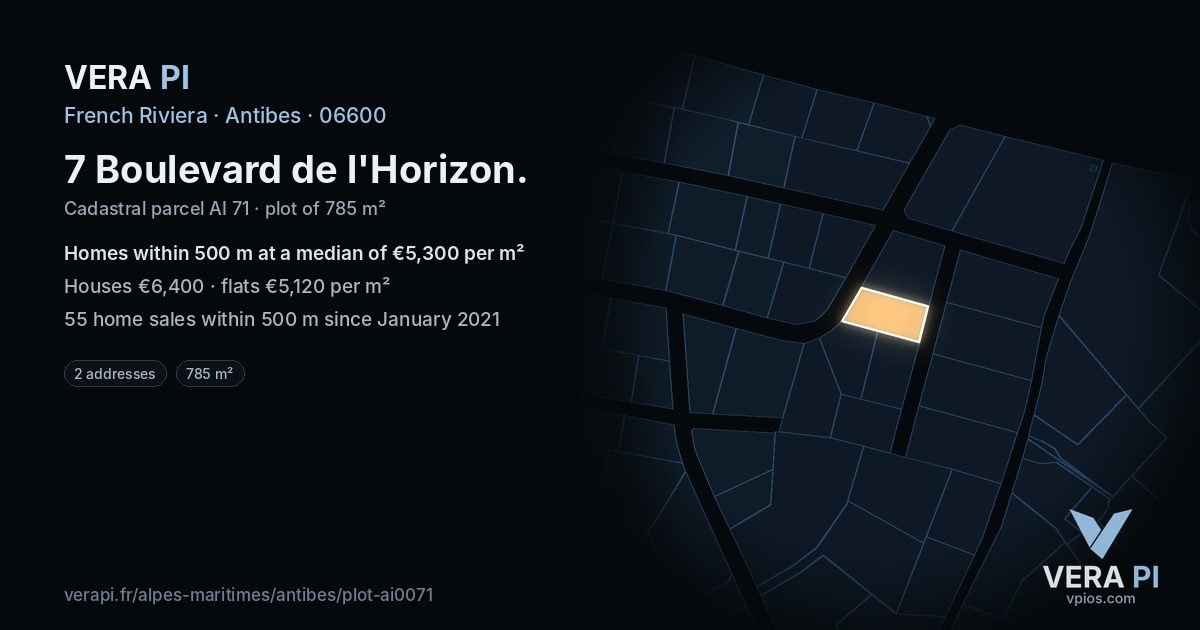 7 Boulevard de l'Horizon, Antibes at night – the plot lit, the parcels around coloured by the prices near them