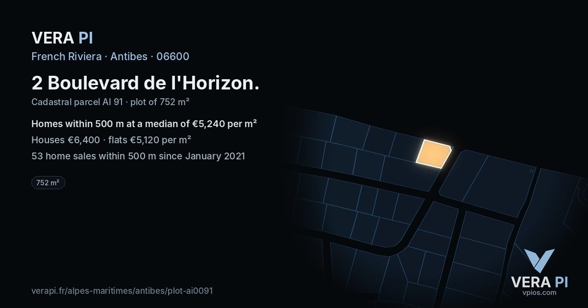 2 Boulevard de l'Horizon, Antibes at night – the plot lit, the parcels around coloured by the prices near them