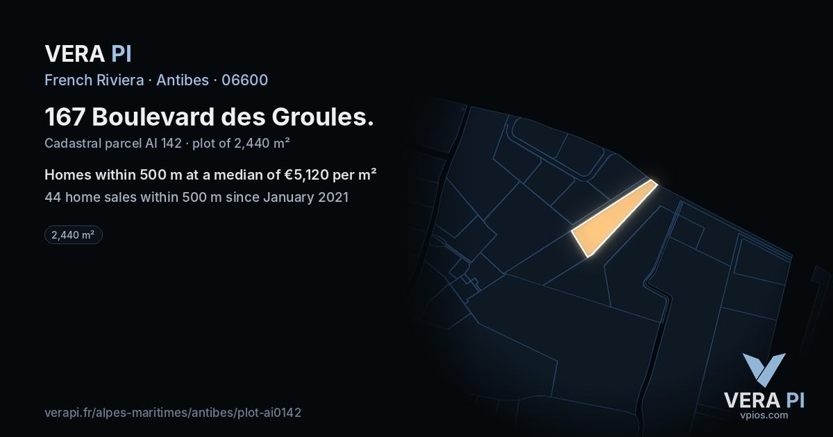 167 Boulevard des Groules, Antibes at night – the plot lit, the parcels around coloured by the prices near them