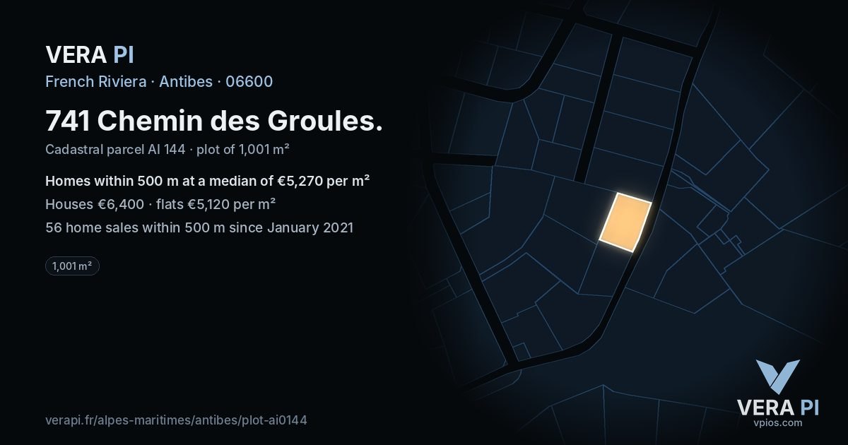 741 Chemin des Groules, Antibes at night – the plot lit, the parcels around coloured by the prices near them