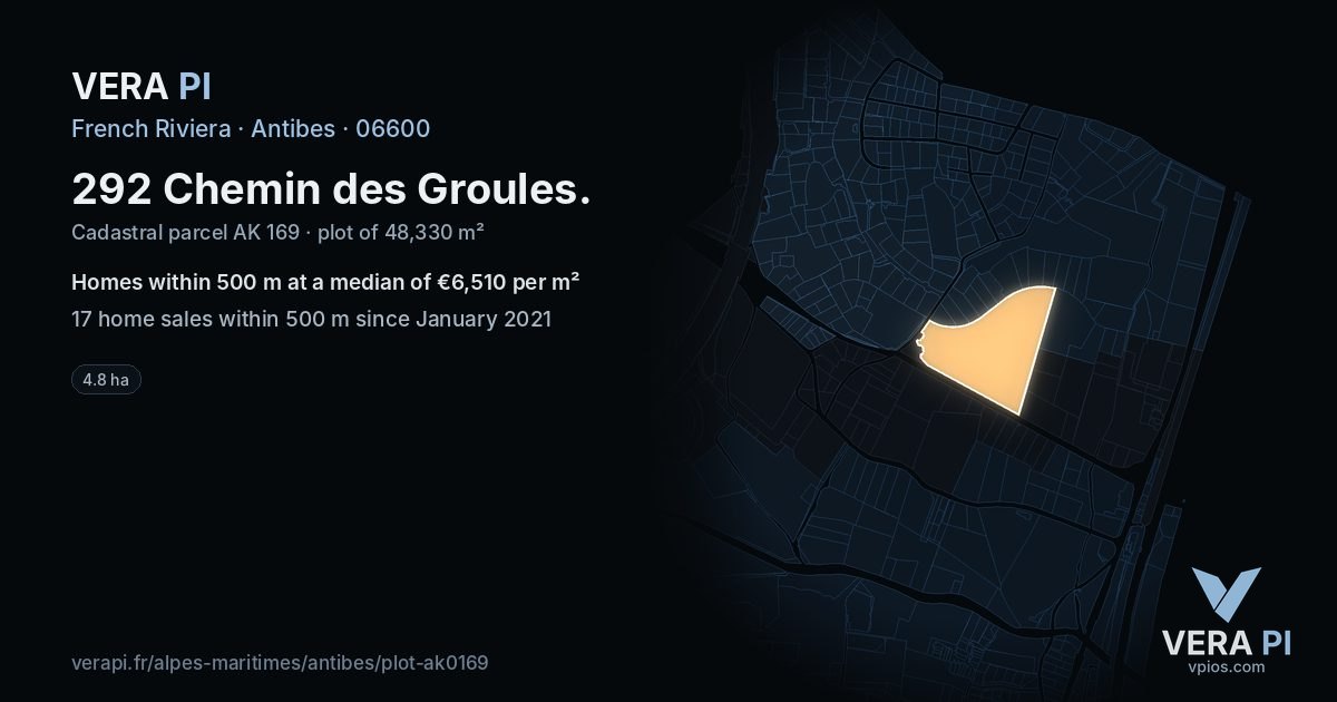 292 Chemin des Groules, Antibes at night – the plot lit, the parcels around coloured by the prices near them
