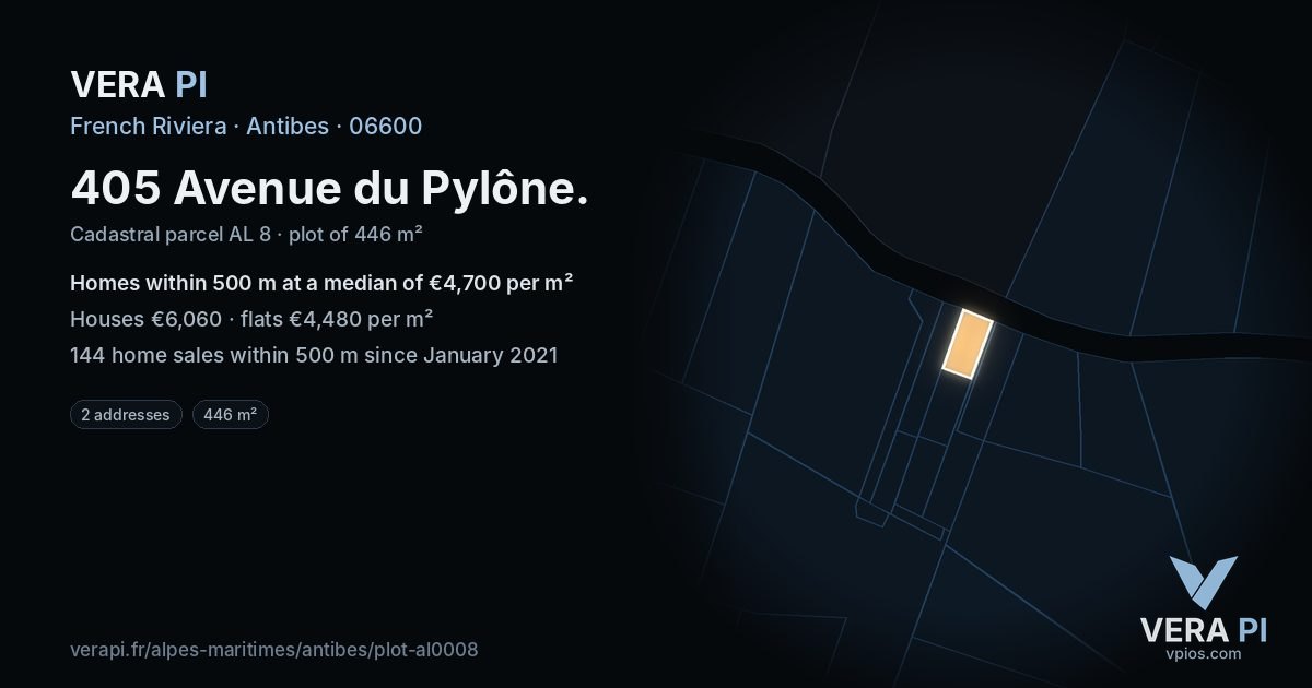 405 Avenue du Pylône, Antibes at night – the plot lit, the parcels around coloured by the prices near them