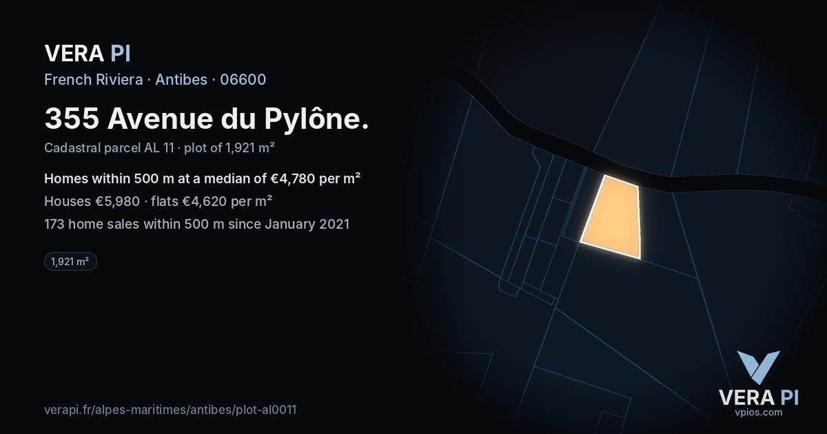 355 Avenue du Pylône, Antibes at night – the plot lit, the parcels around coloured by the prices near them