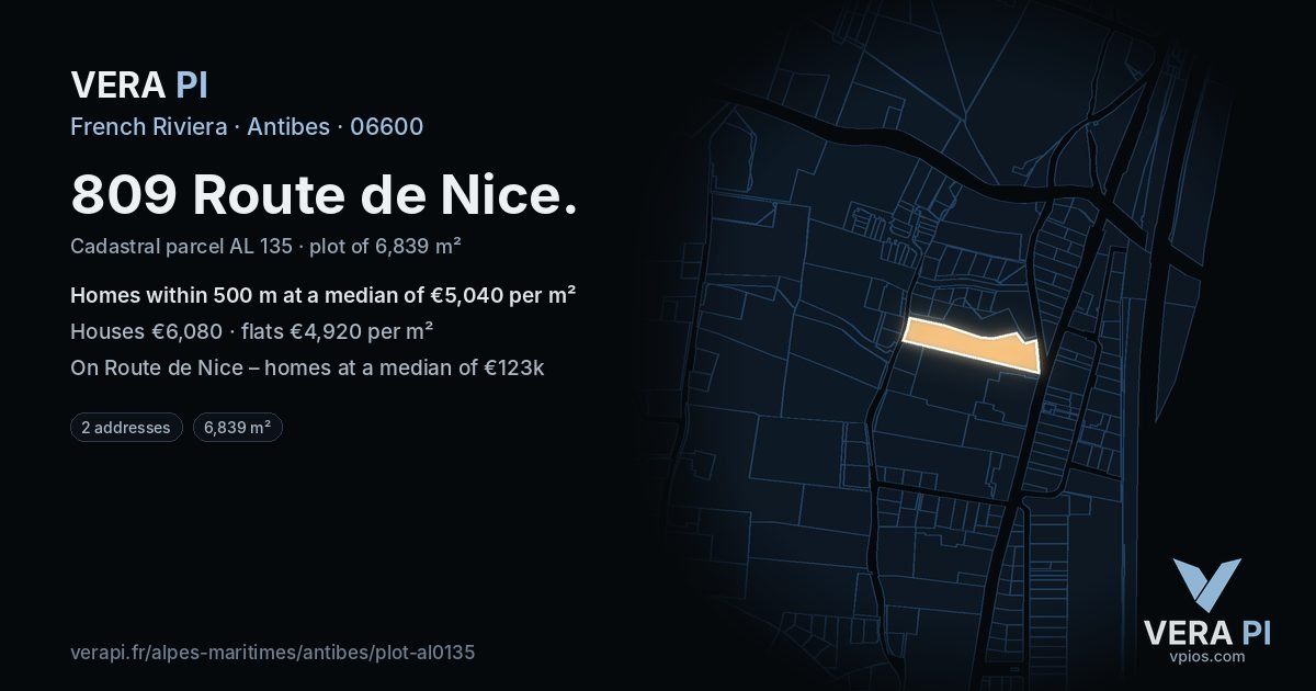 809 Route de Nice, Antibes at night – the plot lit, the parcels around coloured by the prices near them