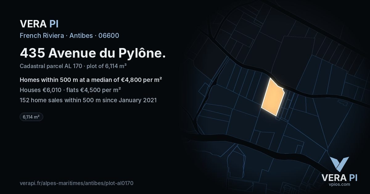 435 Avenue du Pylône, Antibes at night – the plot lit, the parcels around coloured by the prices near them