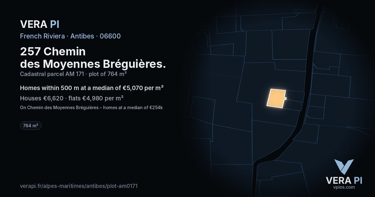 257 Chemin des Moyennes Bréguières, Antibes at night – the plot lit, the parcels around coloured by the prices near them