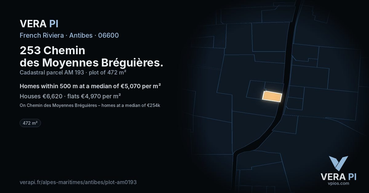 253 Chemin des Moyennes Bréguières, Antibes at night – the plot lit, the parcels around coloured by the prices near them