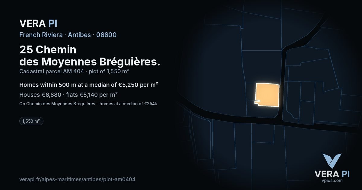 25 Chemin des Moyennes Bréguières, Antibes at night – the plot lit, the parcels around coloured by the prices near them