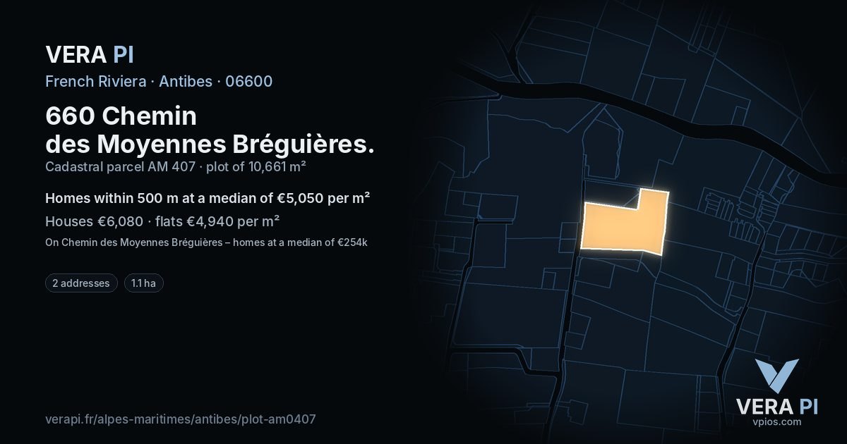 660 Chemin des Moyennes Bréguières, Antibes at night – the plot lit, the parcels around coloured by the prices near them