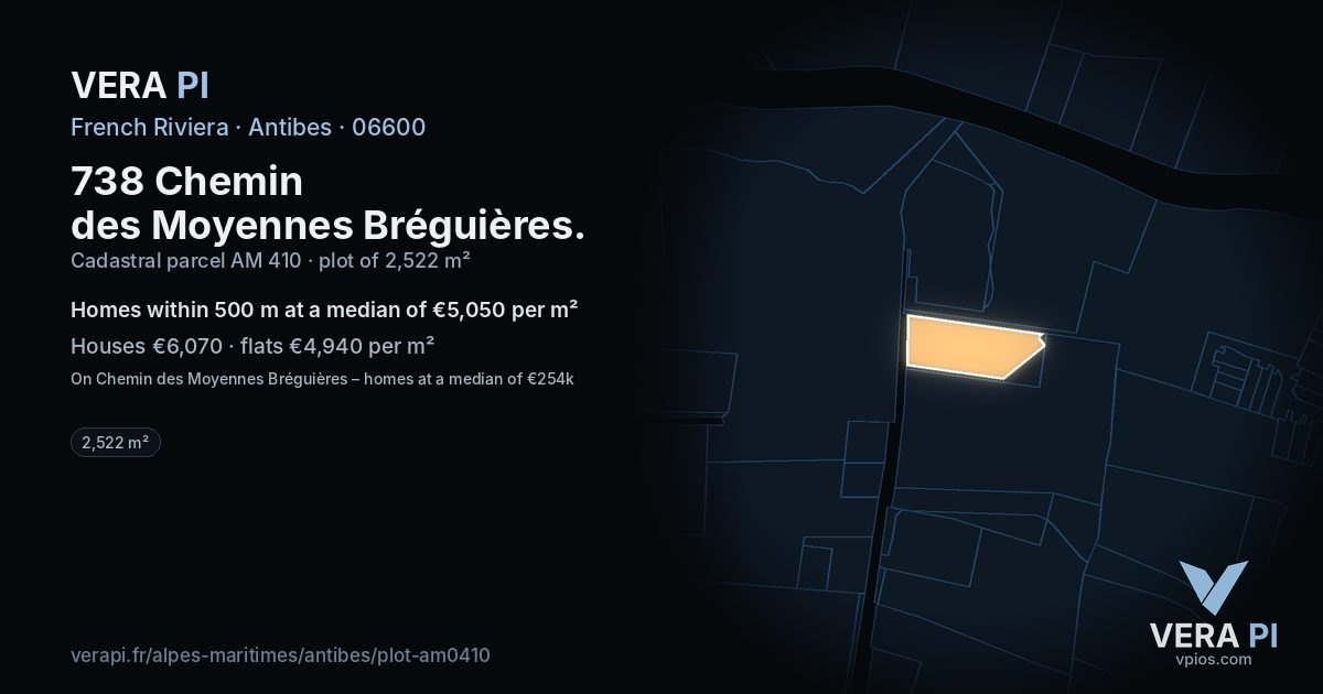 738 Chemin des Moyennes Bréguières, Antibes at night – the plot lit, the parcels around coloured by the prices near them