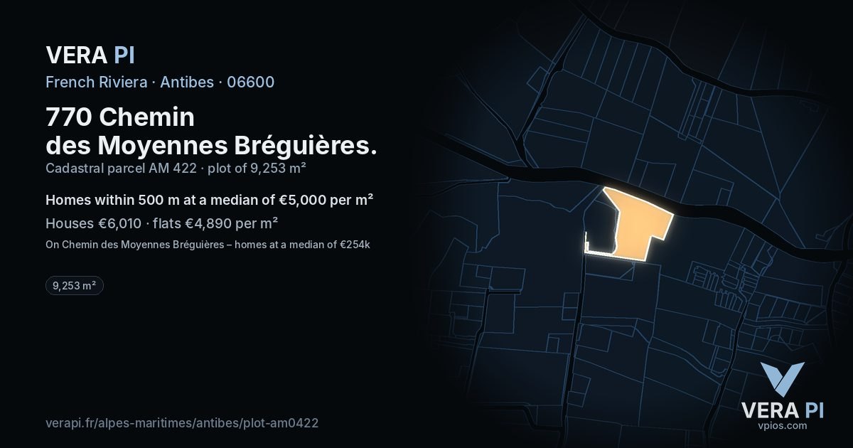 770 Chemin des Moyennes Bréguières, Antibes at night – the plot lit, the parcels around coloured by the prices near them