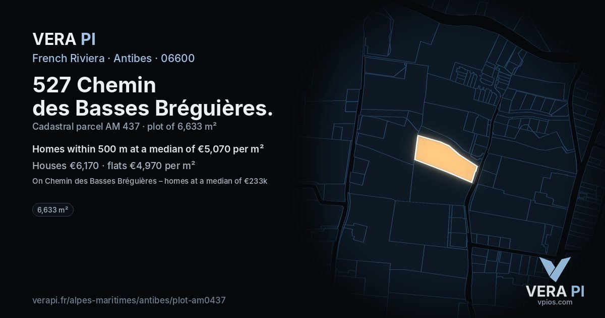 527 Chemin des Basses Bréguières, Antibes at night – the plot lit, the parcels around coloured by the prices near them