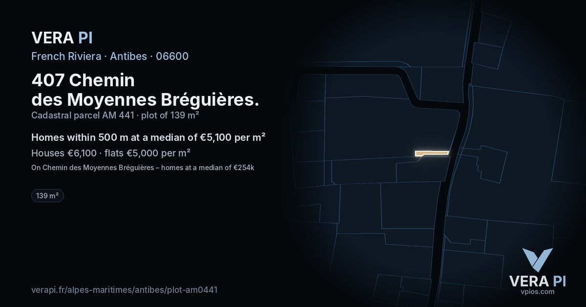 407 Chemin des Moyennes Bréguières, Antibes at night – the plot lit, the parcels around coloured by the prices near them