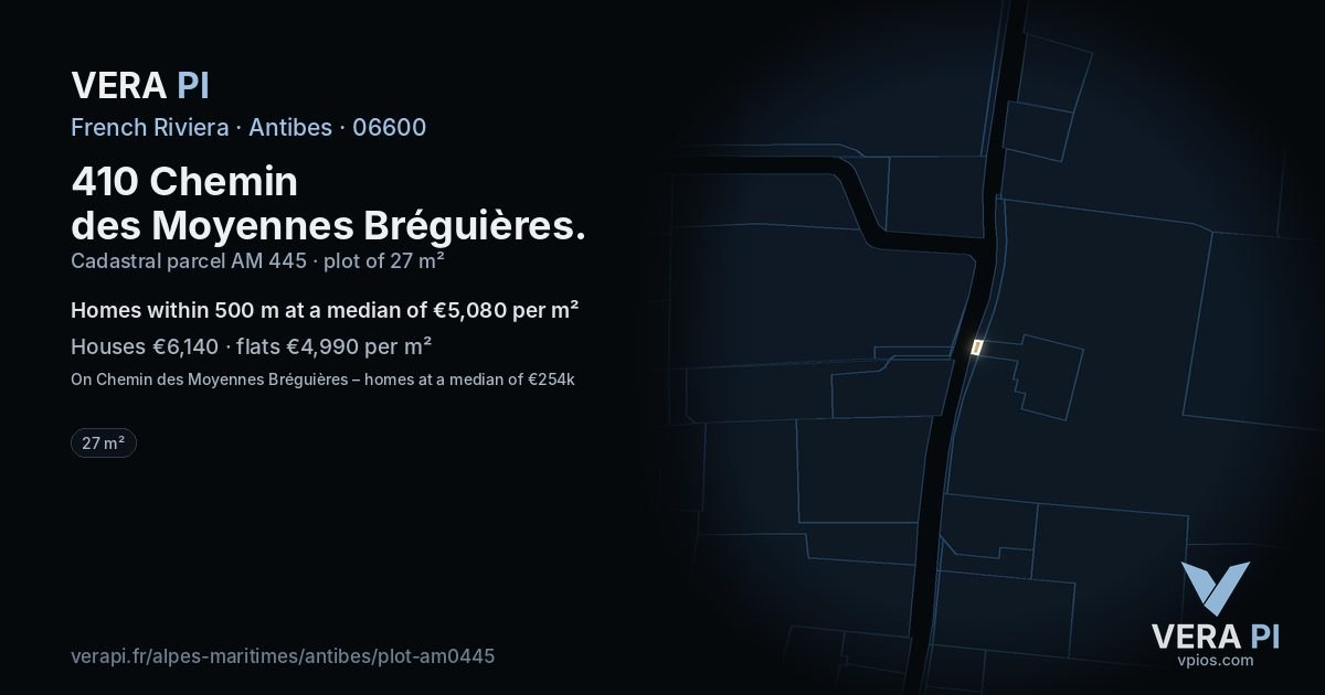 410 Chemin des Moyennes Bréguières, Antibes at night – the plot lit, the parcels around coloured by the prices near them
