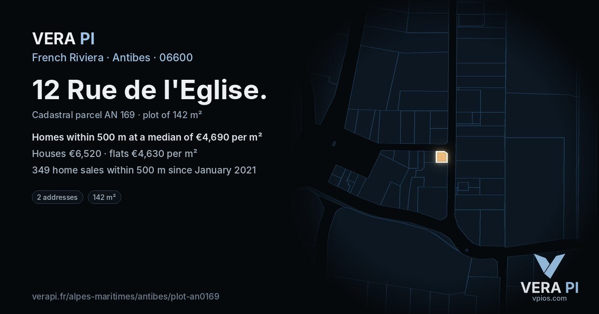 12 Rue de l'Eglise, Antibes at night – the plot lit, the parcels around coloured by the prices near them