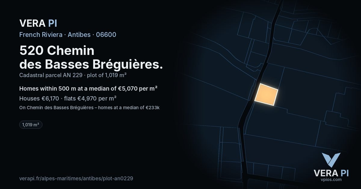 520 Chemin des Basses Bréguières, Antibes at night – the plot lit, the parcels around coloured by the prices near them