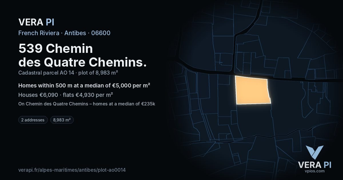 539 Chemin des Quatre Chemins, Antibes at night – the plot lit, the parcels around coloured by the prices near them