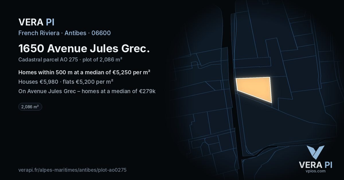 1650 Avenue Jules Grec, Antibes at night – the plot lit, the parcels around coloured by the prices near them