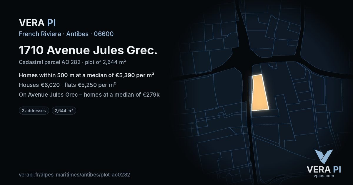 1710 Avenue Jules Grec, Antibes at night – the plot lit, the parcels around coloured by the prices near them