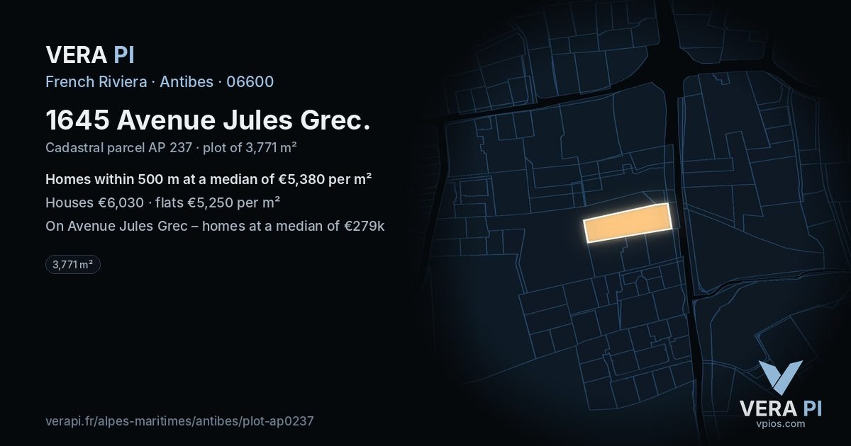 1645 Avenue Jules Grec, Antibes at night – the plot lit, the parcels around coloured by the prices near them