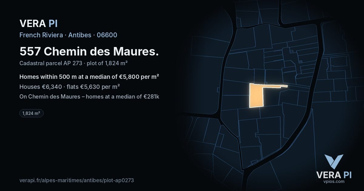 557 Chemin des Maures, Antibes at night – the plot lit, the parcels around coloured by the prices near them