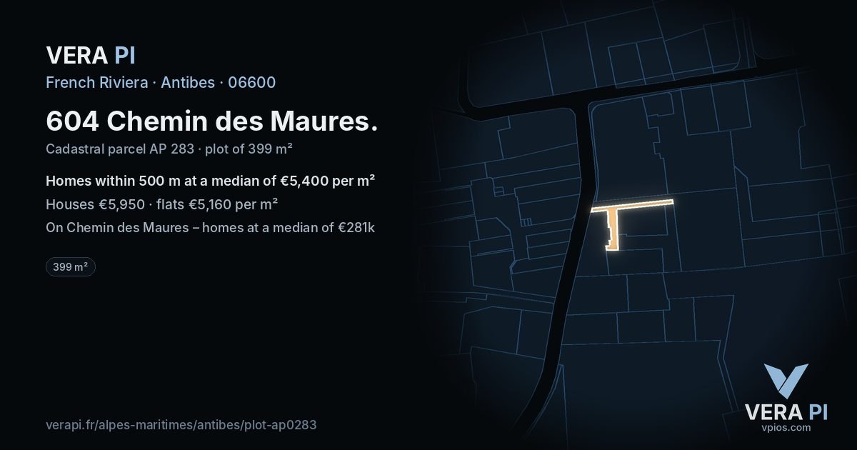 604 Chemin des Maures, Antibes at night – the plot lit, the parcels around coloured by the prices near them