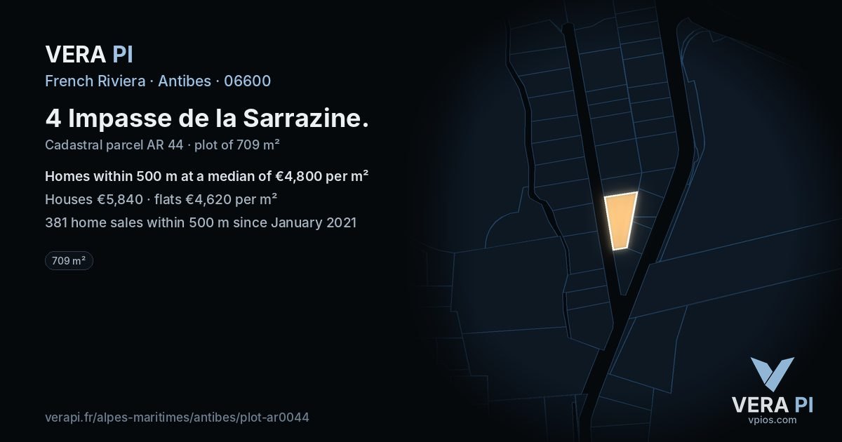 4 Impasse de la Sarrazine, Antibes at night – the plot lit, the parcels around coloured by the prices near them