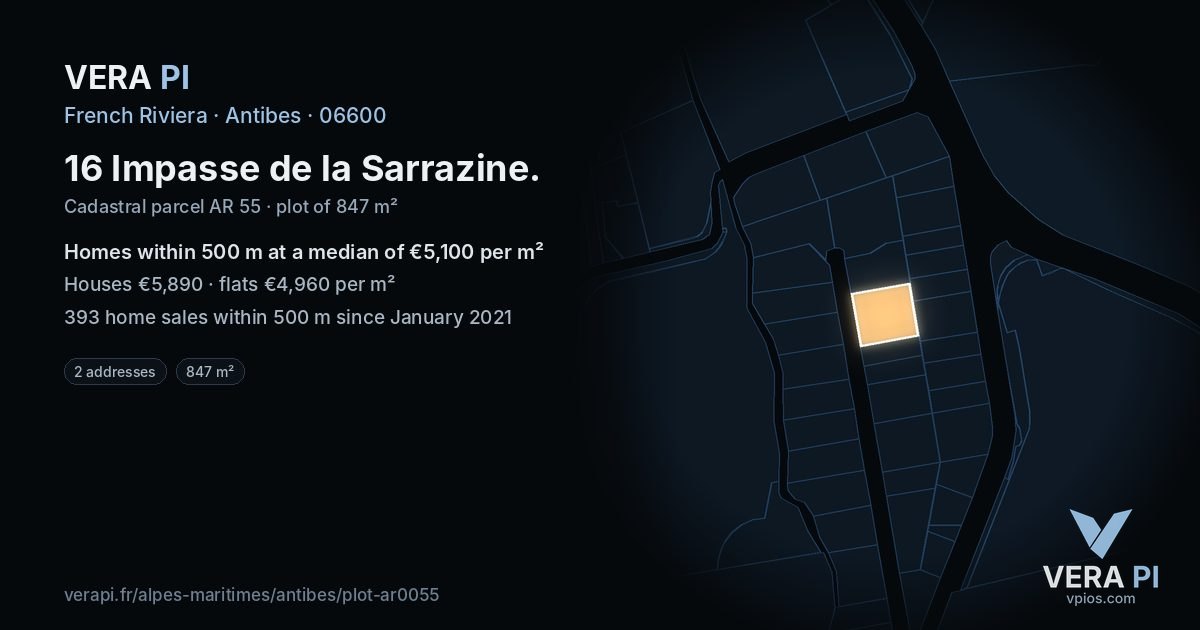 16 Impasse de la Sarrazine, Antibes at night – the plot lit, the parcels around coloured by the prices near them