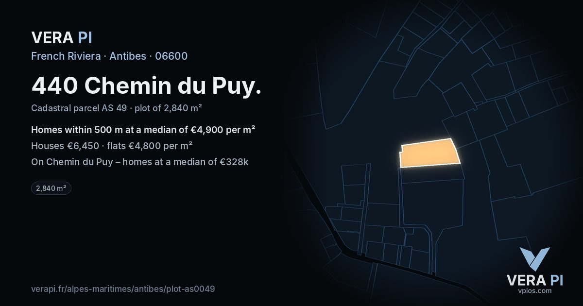 440 Chemin du Puy, Antibes at night – the plot lit, the parcels around coloured by the prices near them
