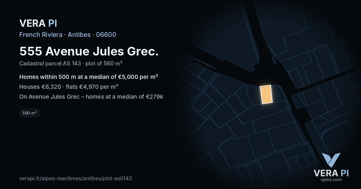 555 Avenue Jules Grec, Antibes at night – the plot lit, the parcels around coloured by the prices near them