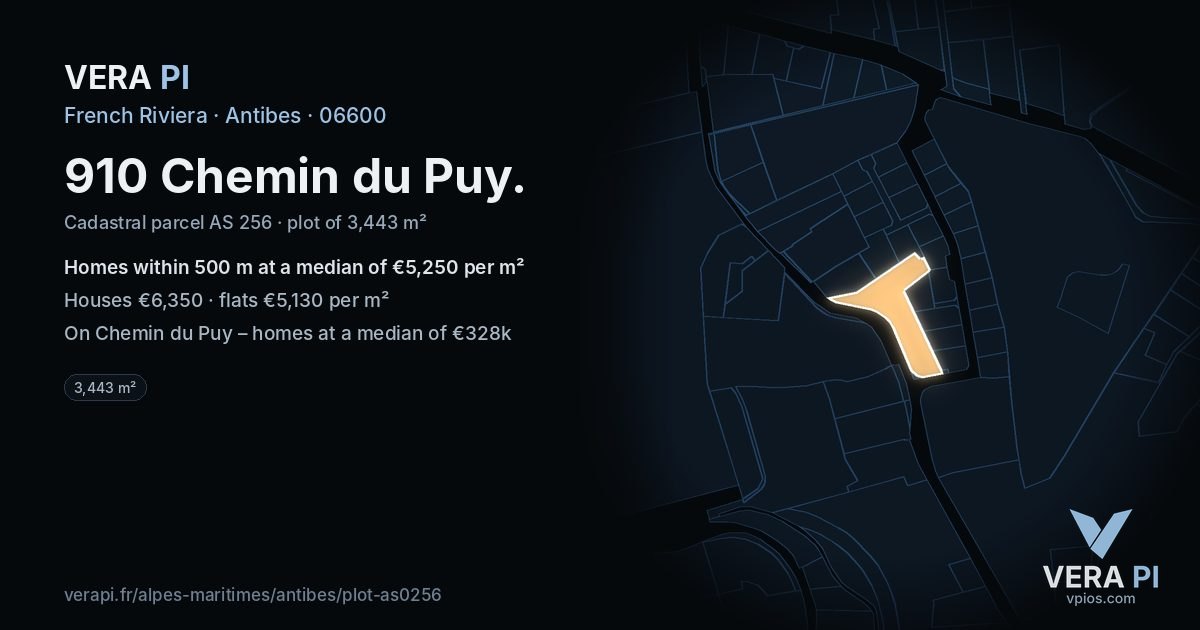 910 Chemin du Puy, Antibes at night – the plot lit, the parcels around coloured by the prices near them