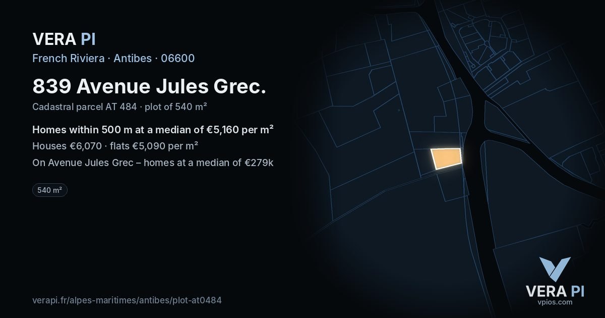 839 Avenue Jules Grec, Antibes at night – the plot lit, the parcels around coloured by the prices near them