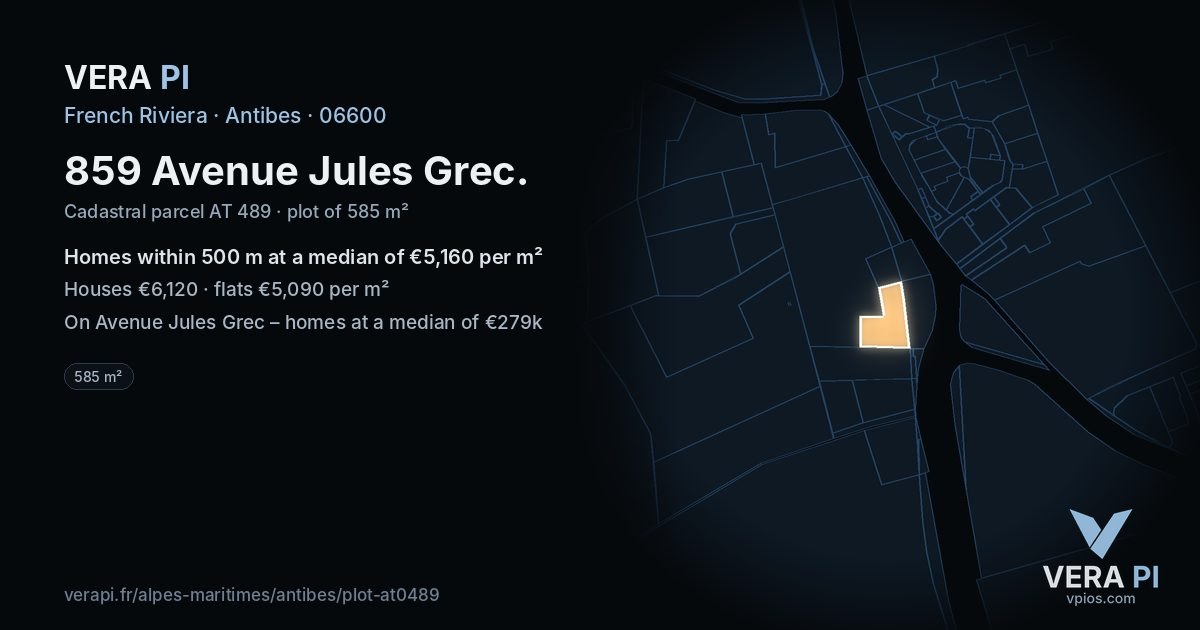 859 Avenue Jules Grec, Antibes at night – the plot lit, the parcels around coloured by the prices near them