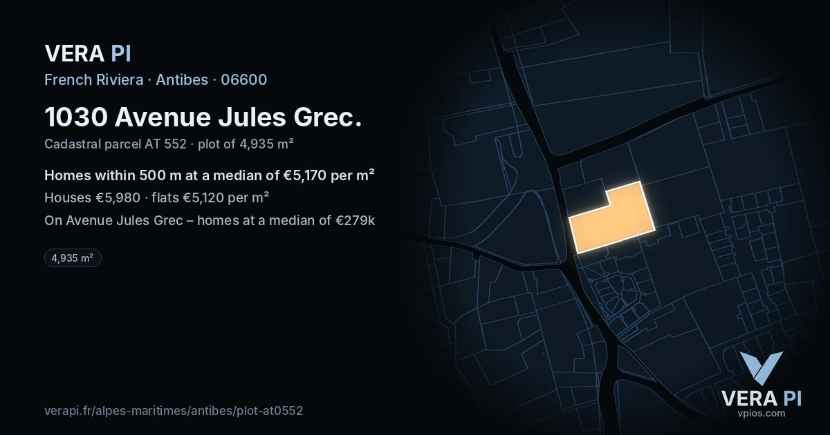 1030 Avenue Jules Grec, Antibes at night – the plot lit, the parcels around coloured by the prices near them