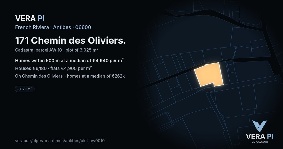 171 Chemin des Oliviers, Antibes at night – the plot lit, the parcels around coloured by the prices near them