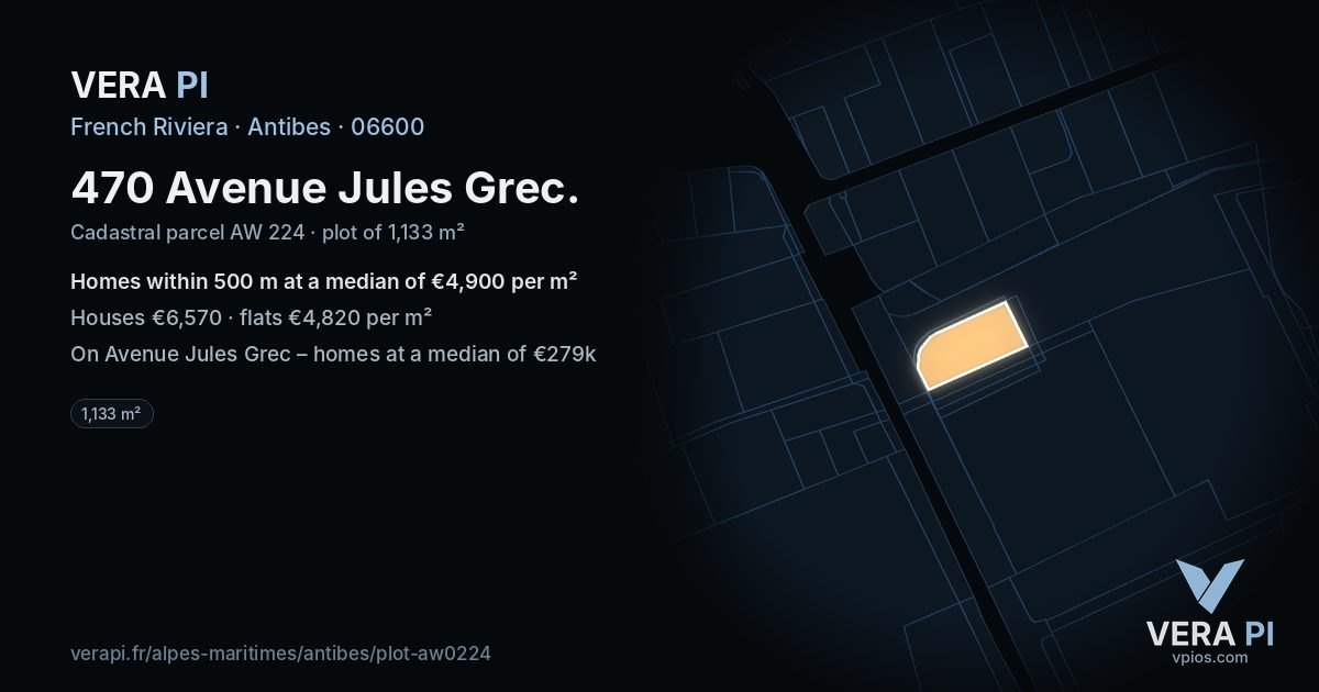 470 Avenue Jules Grec, Antibes at night – the plot lit, the parcels around coloured by the prices near them