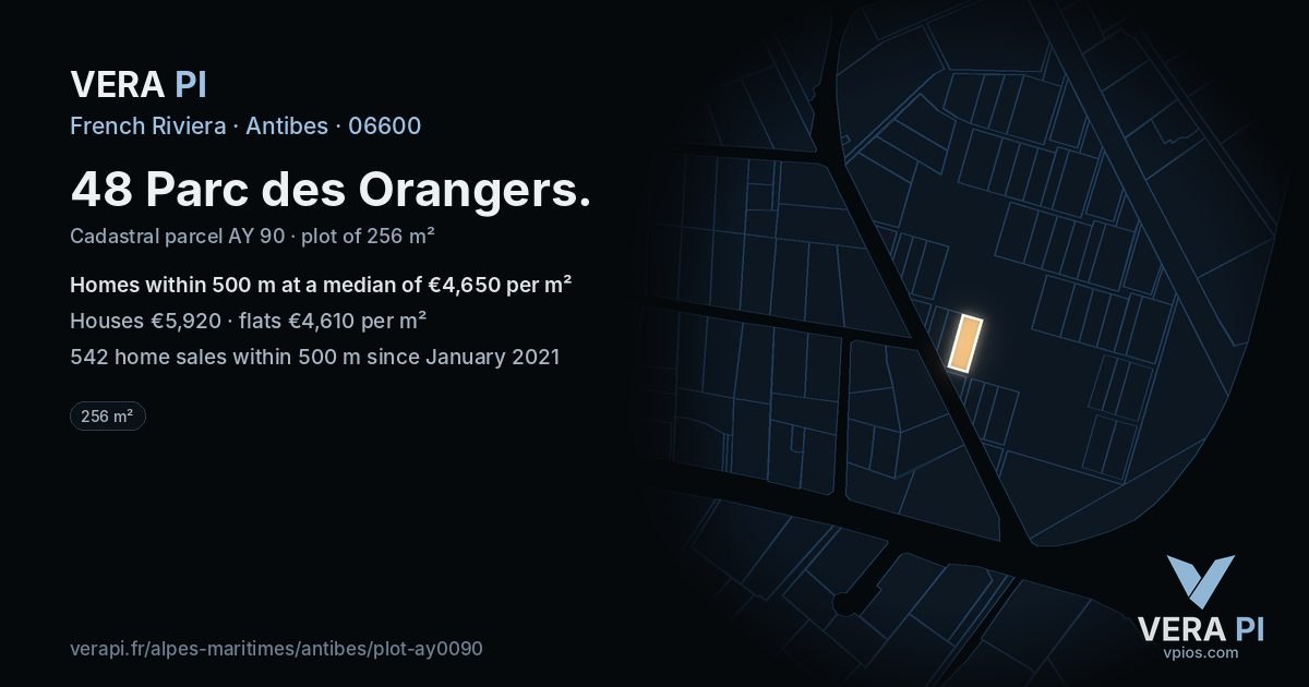 48 Parc des Orangers, Antibes at night – the plot lit, the parcels around coloured by the prices near them