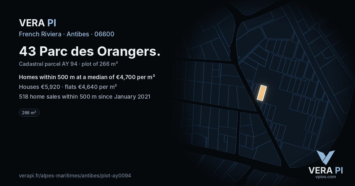 43 Parc des Orangers, Antibes at night – the plot lit, the parcels around coloured by the prices near them