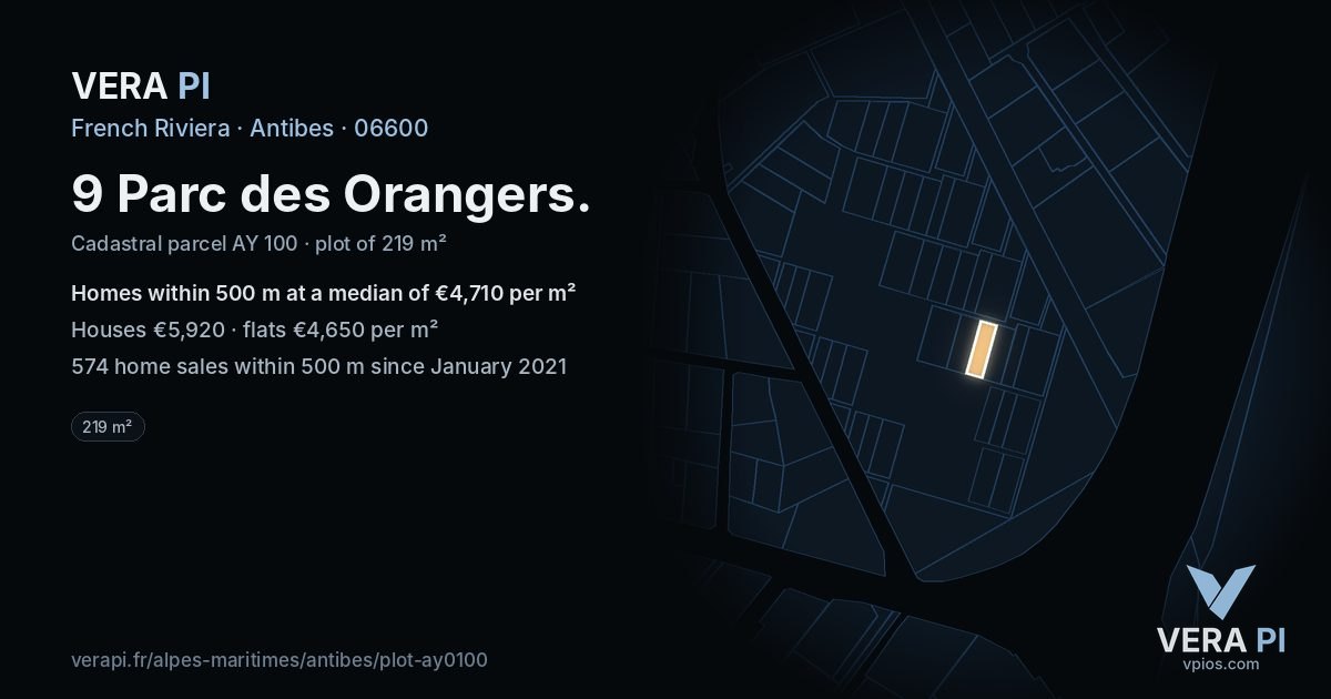 9 Parc des Orangers, Antibes at night – the plot lit, the parcels around coloured by the prices near them