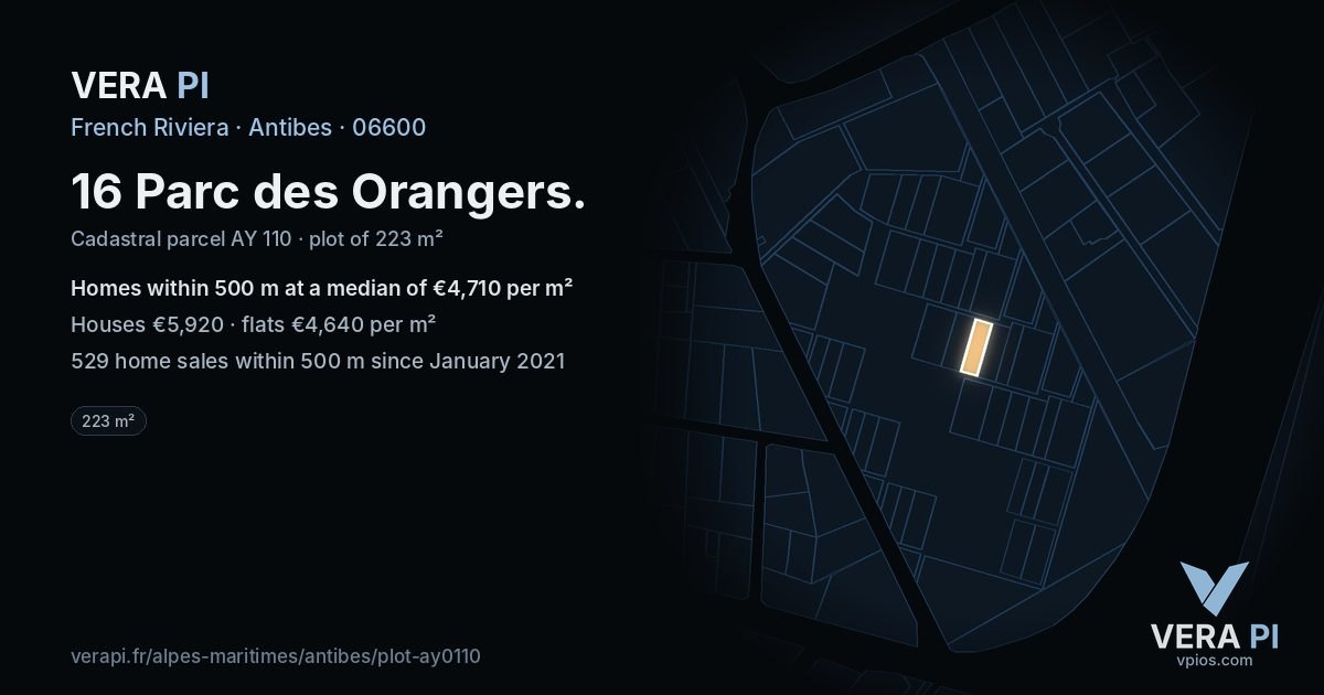 16 Parc des Orangers, Antibes at night – the plot lit, the parcels around coloured by the prices near them