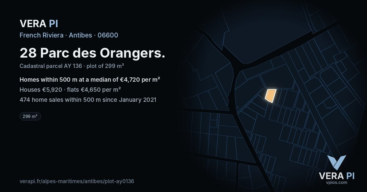 28 Parc des Orangers, Antibes at night – the plot lit, the parcels around coloured by the prices near them