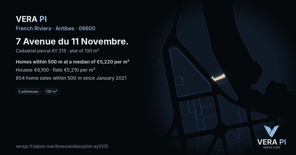 7 Avenue du 11 Novembre, Antibes at night – the plot lit, the parcels around coloured by the prices near them