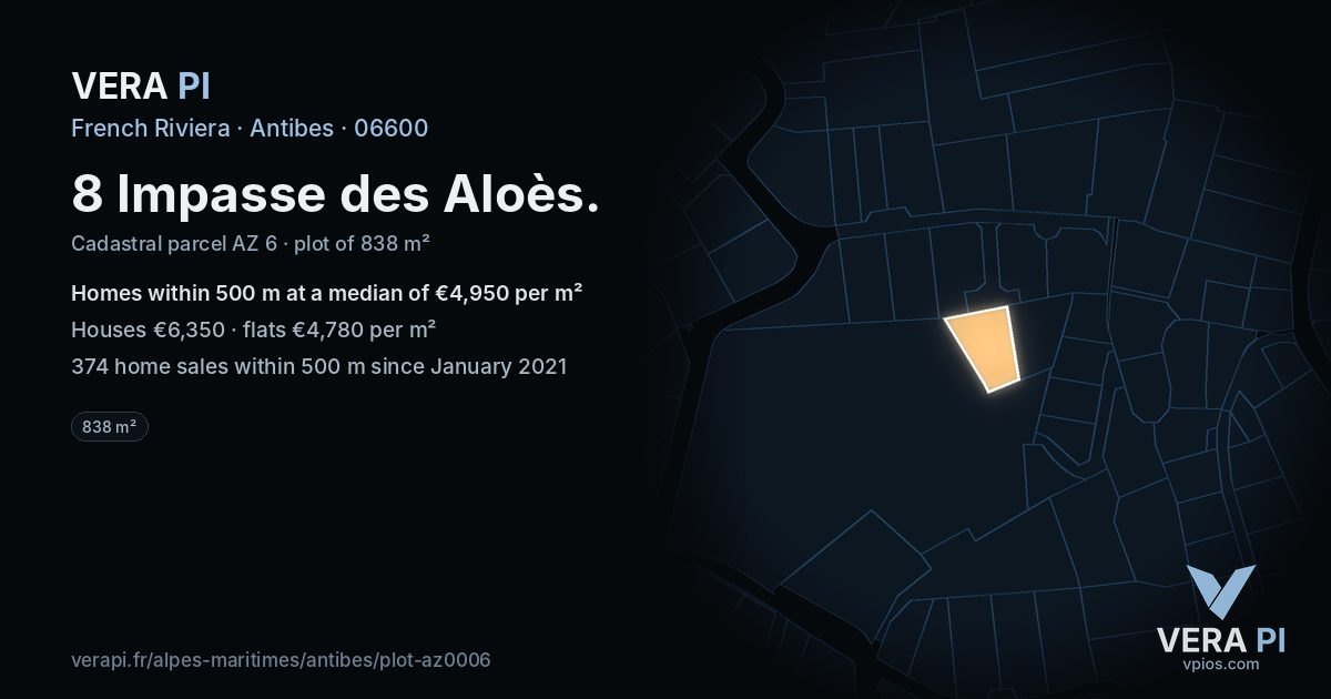 8 Impasse des Aloès, Antibes at night – the plot lit, the parcels around coloured by the prices near them