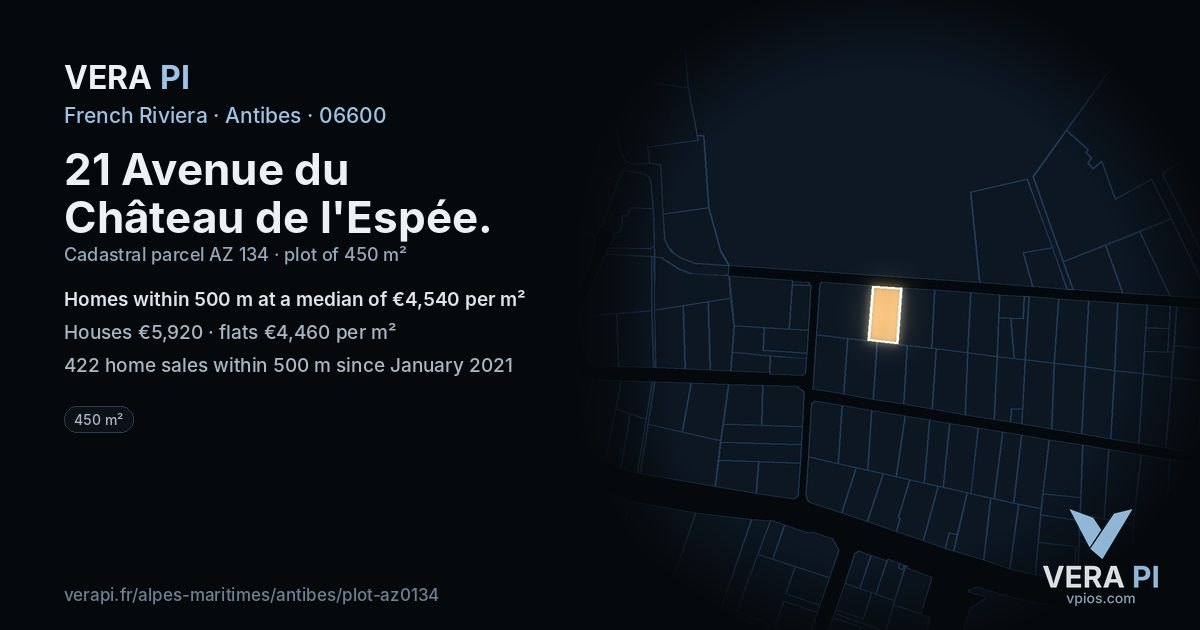 21 Avenue du Château de l'Espée, Antibes at night – the plot lit, the parcels around coloured by the prices near them