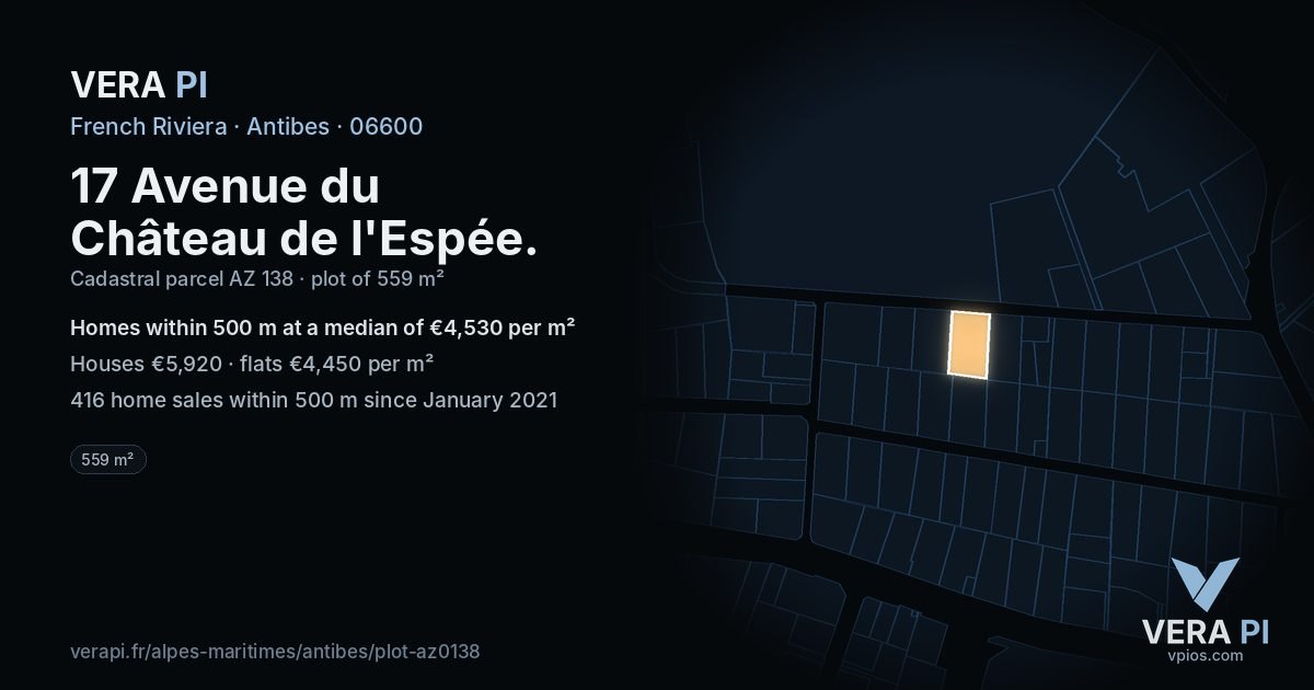 17 Avenue du Château de l'Espée, Antibes at night – the plot lit, the parcels around coloured by the prices near them