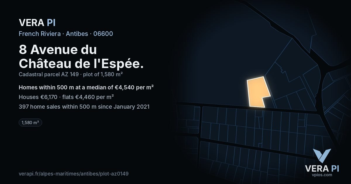 8 Avenue du Château de l'Espée, Antibes at night – the plot lit, the parcels around coloured by the prices near them