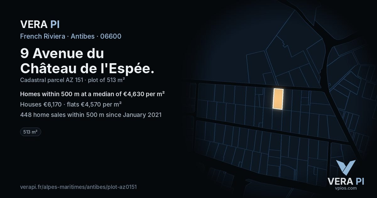 9 Avenue du Château de l'Espée, Antibes at night – the plot lit, the parcels around coloured by the prices near them