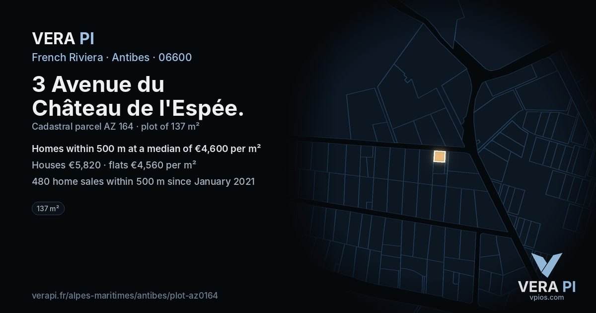 3 Avenue du Château de l'Espée, Antibes at night – the plot lit, the parcels around coloured by the prices near them